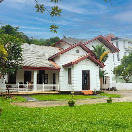 Antique Tourist Lodge Канді Екстер'єр фото