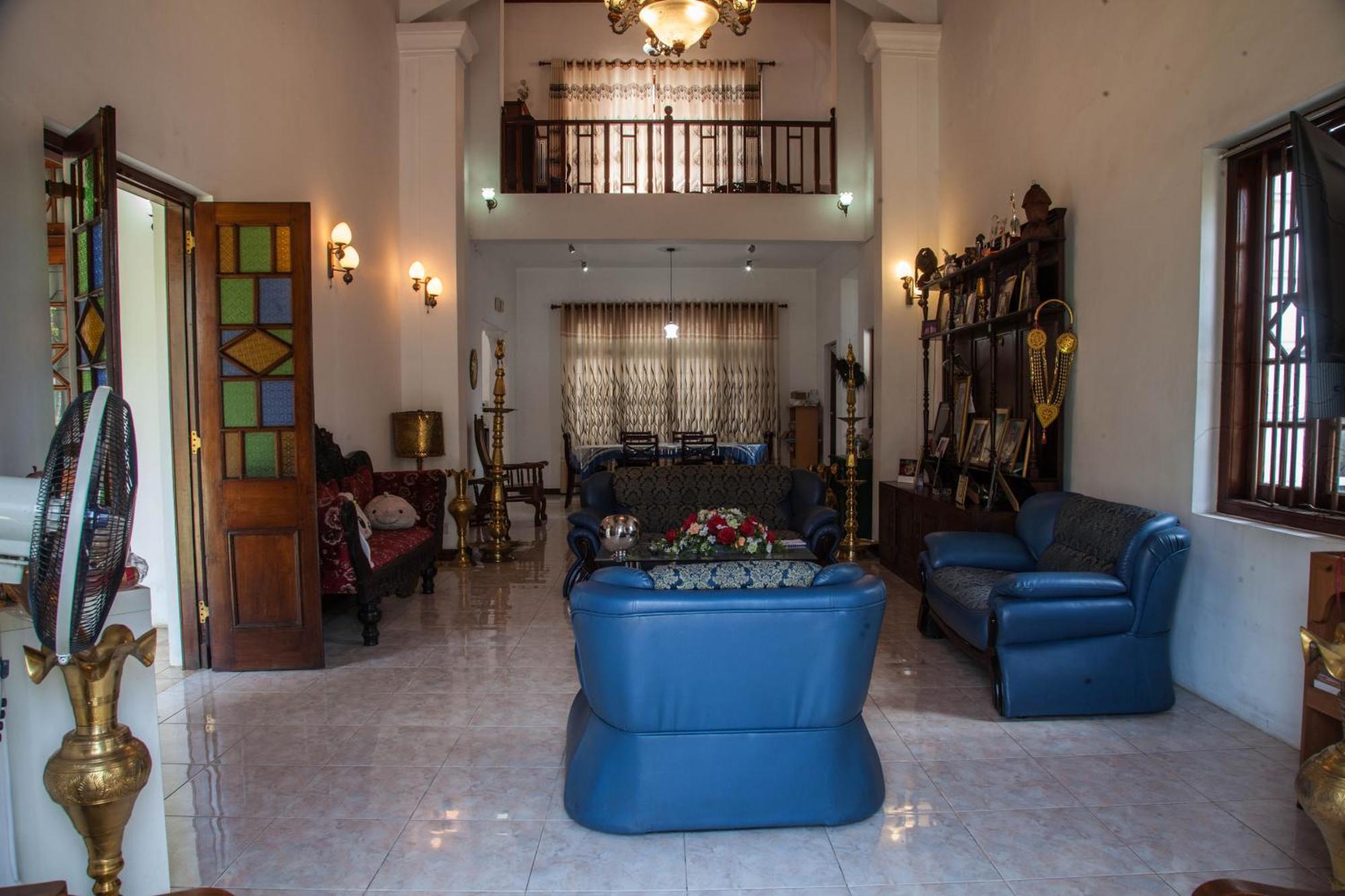 Antique Tourist Lodge Канді Екстер'єр фото