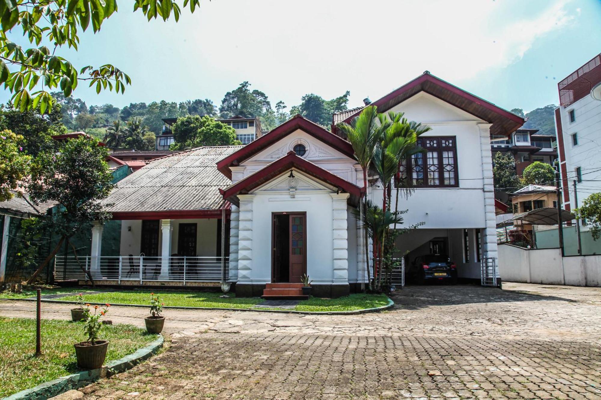 Antique Tourist Lodge Канді Екстер'єр фото